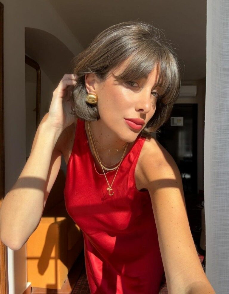 Tagli anni '90 e il ritorno dell'essenziale.